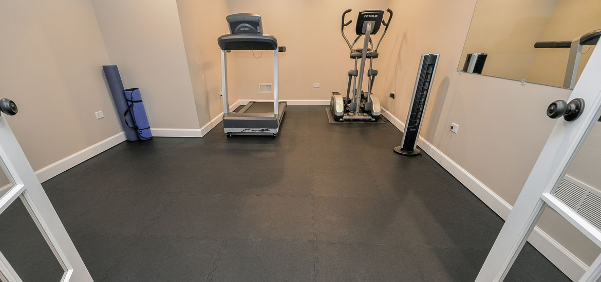 最好的家庭健身房地板和健身房地板选择- Sebring设计建造